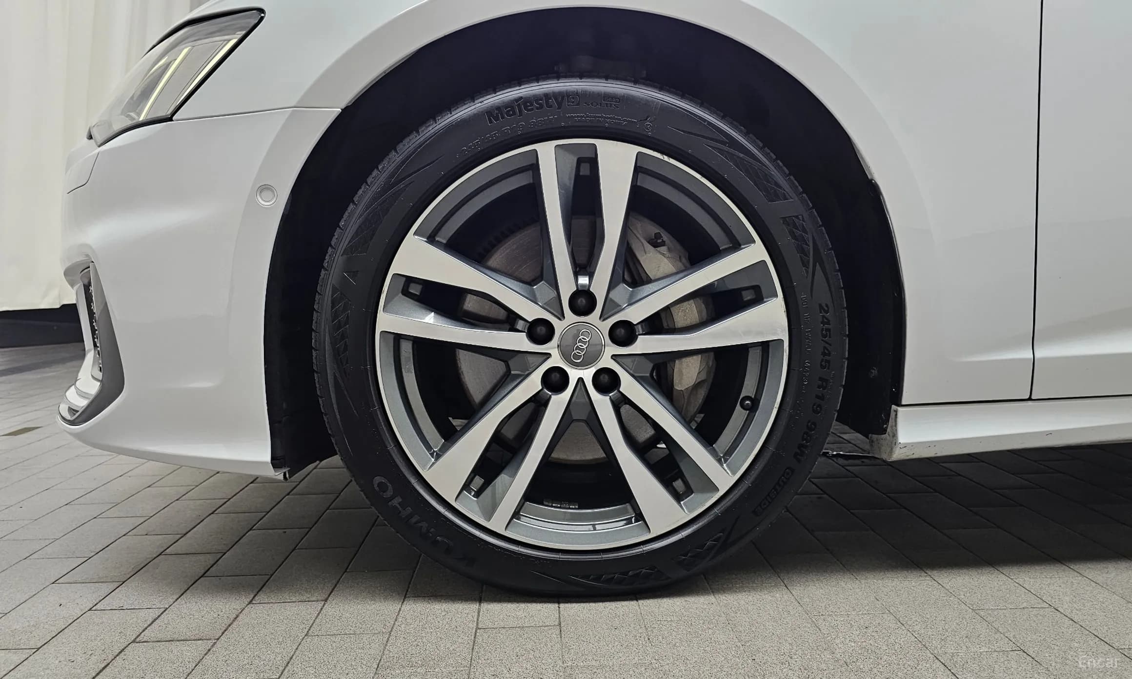 A6 (C8)