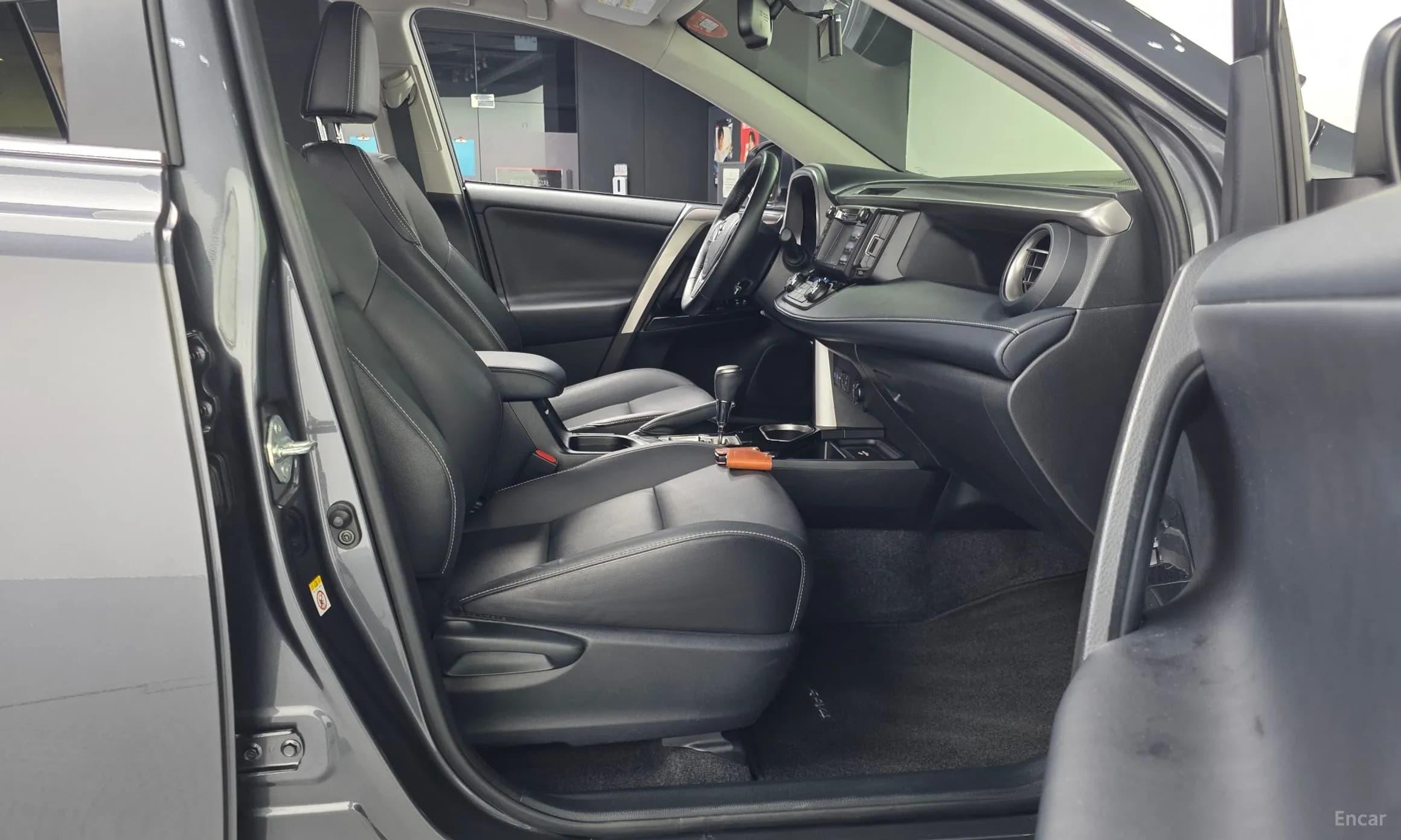 RAV4