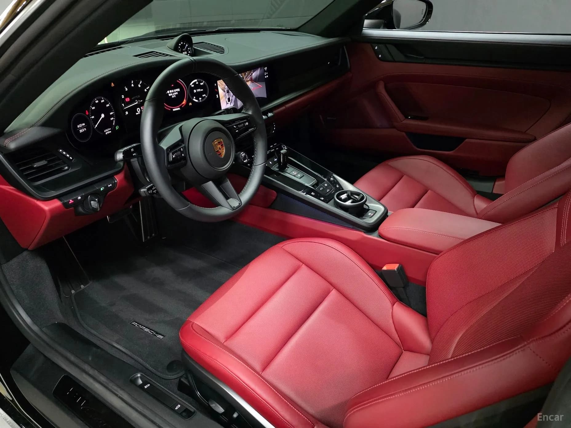 911 (992)