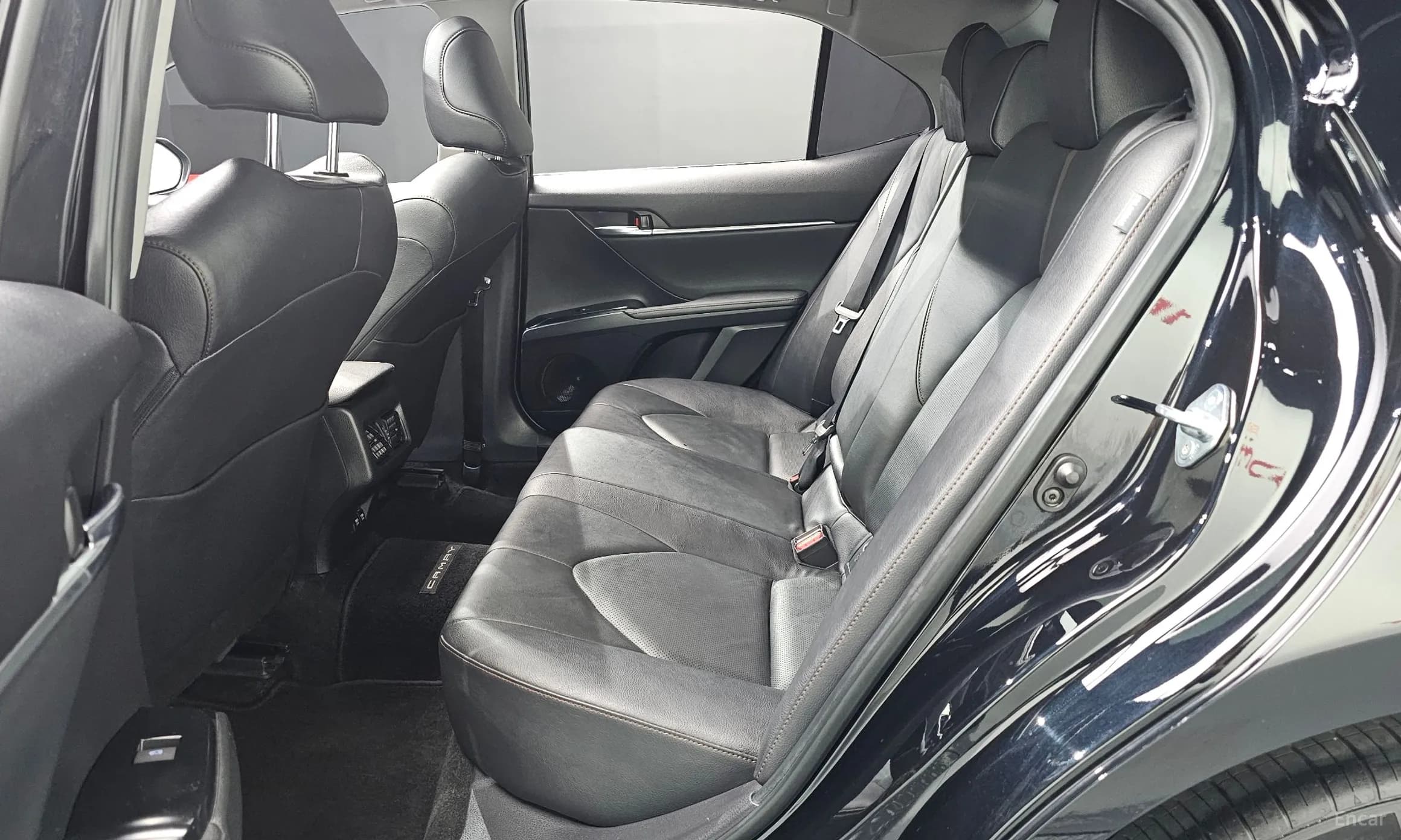 Camry (XV70)