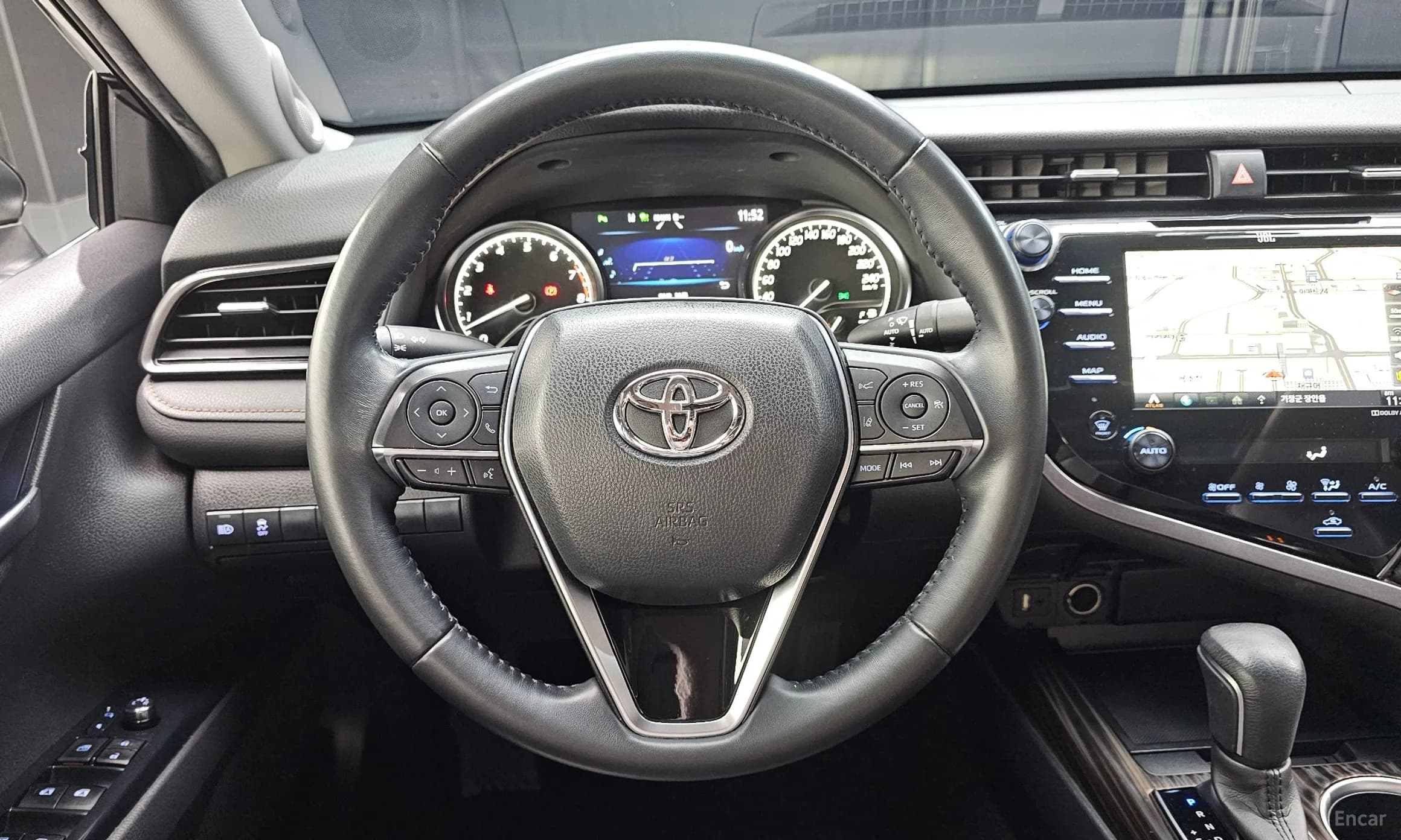 Camry (XV70)