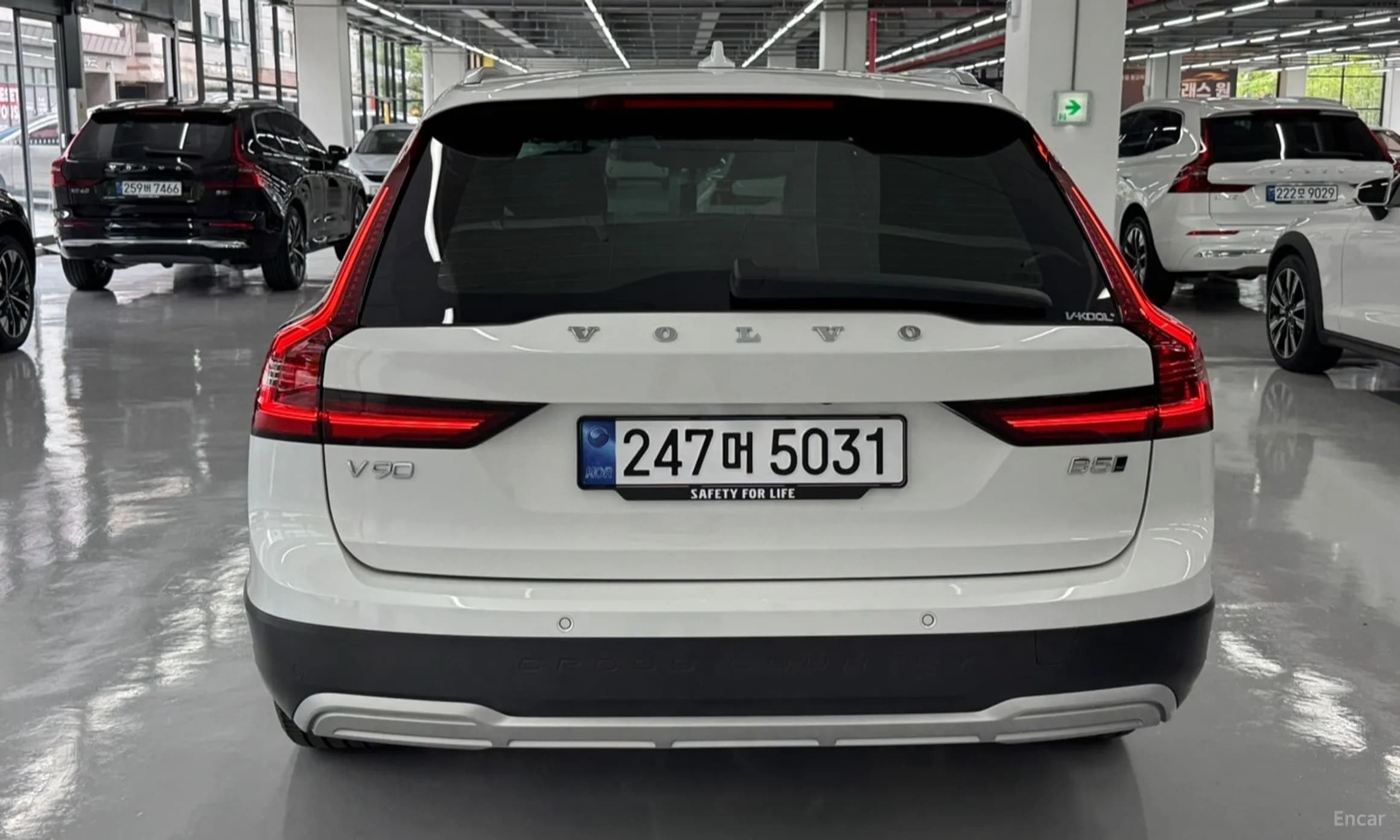 V90 Cross Country