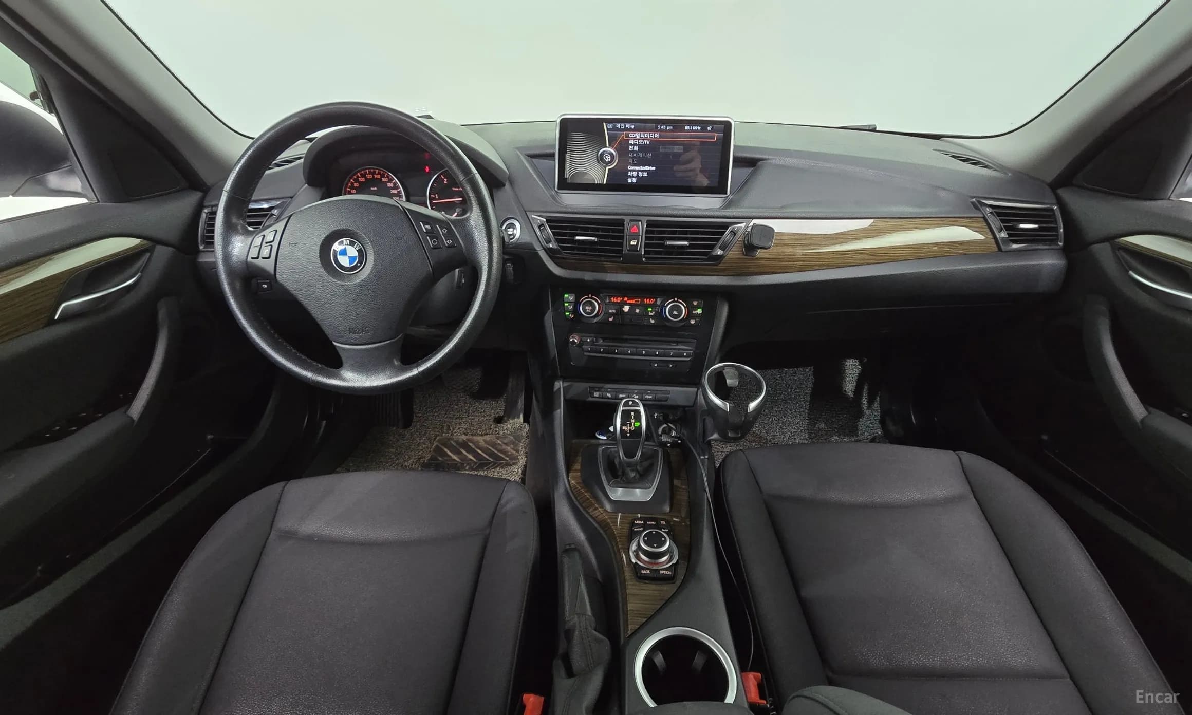 X1 (E84)