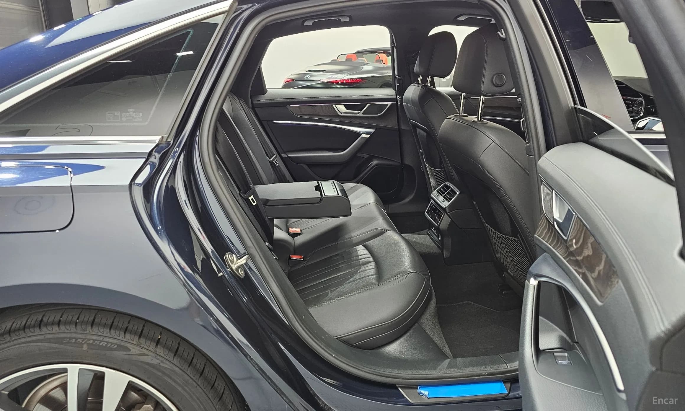 A6 (C8)