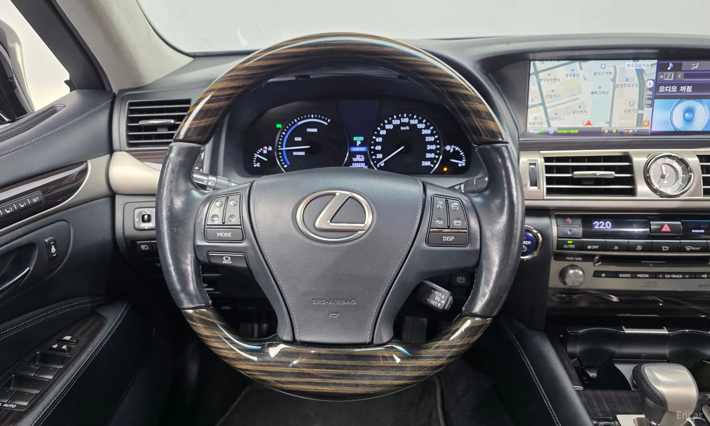 LS600hL