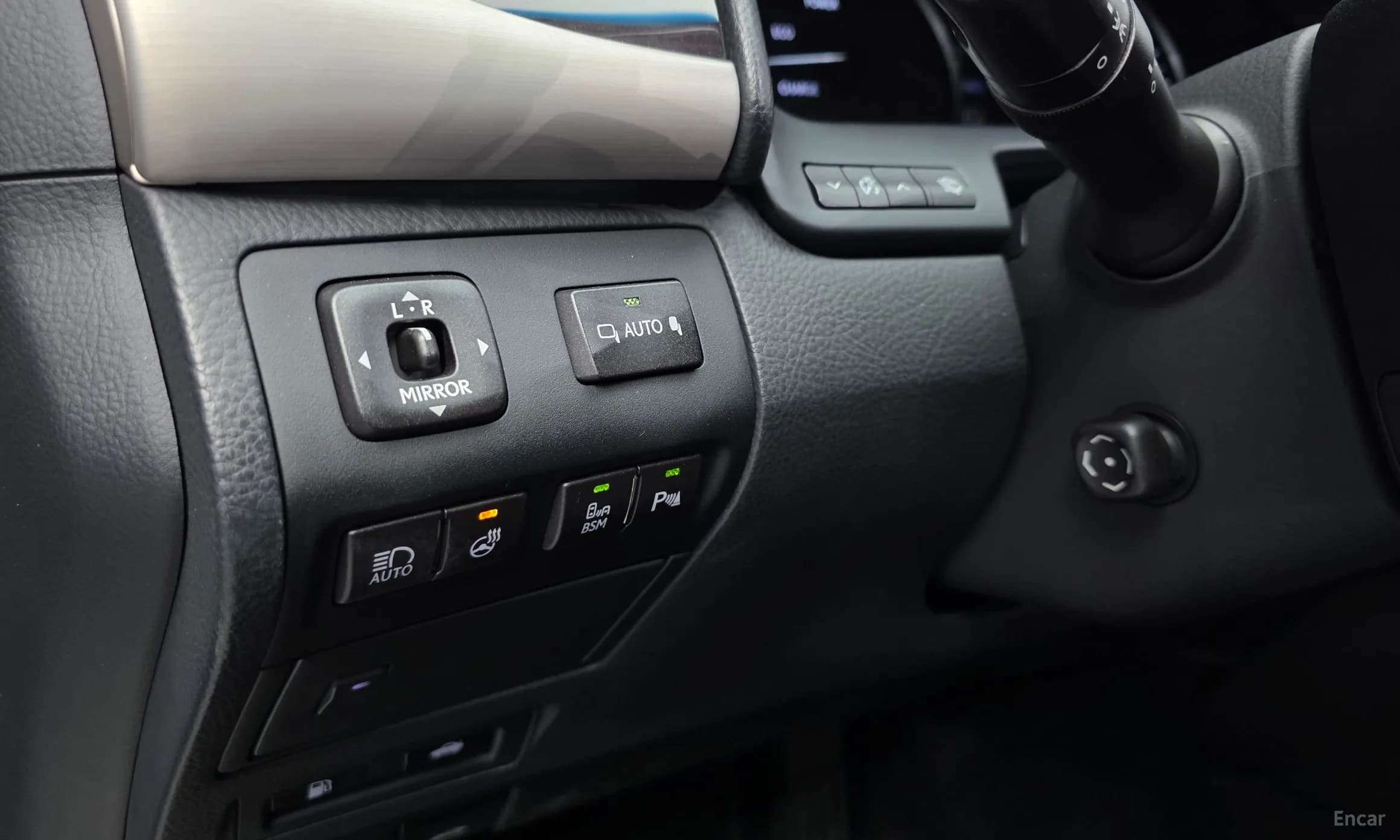 LS600hL
