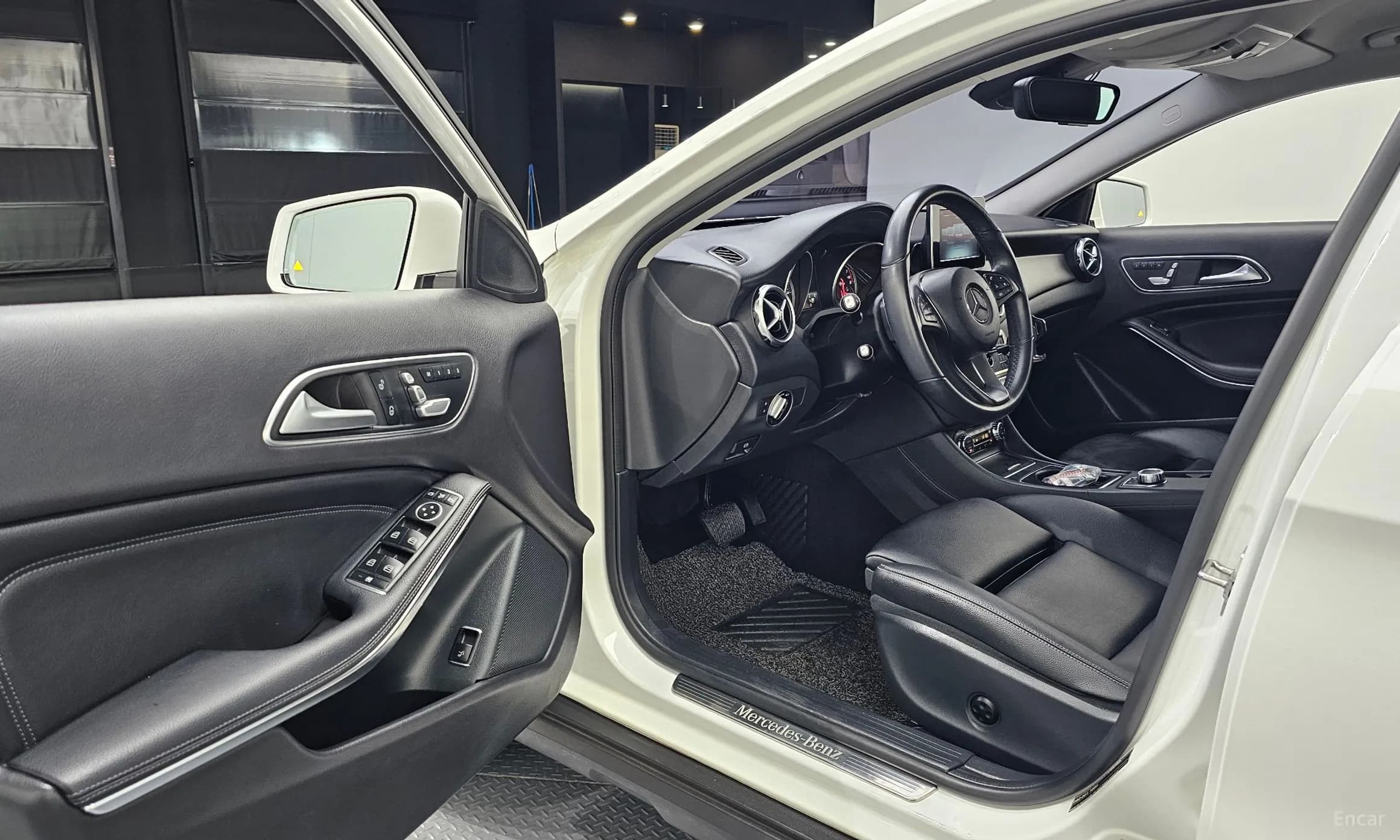 GLA-Class X156