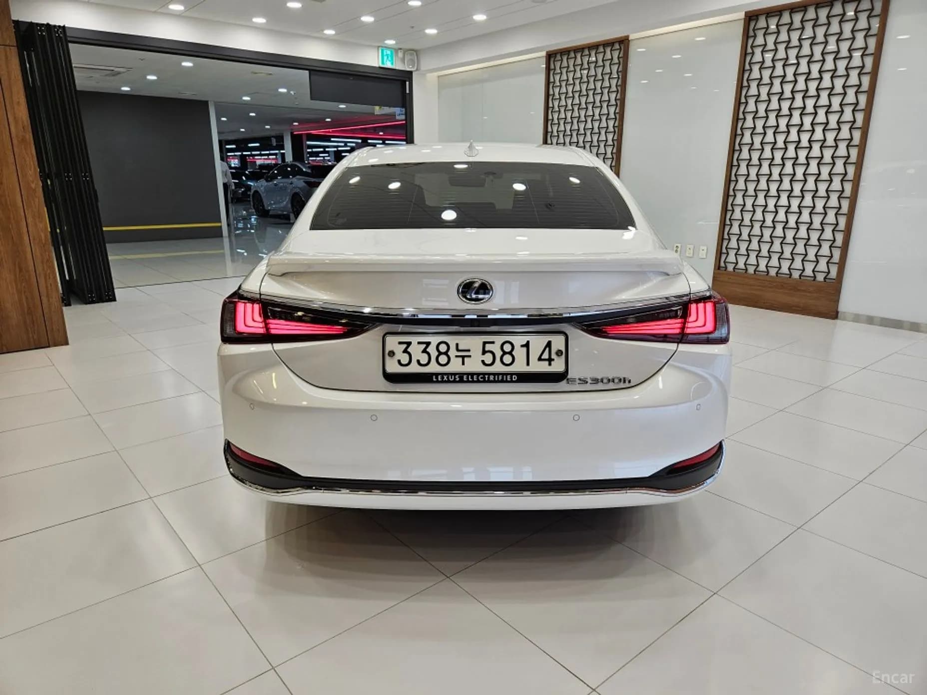 ES300h 7th Generation