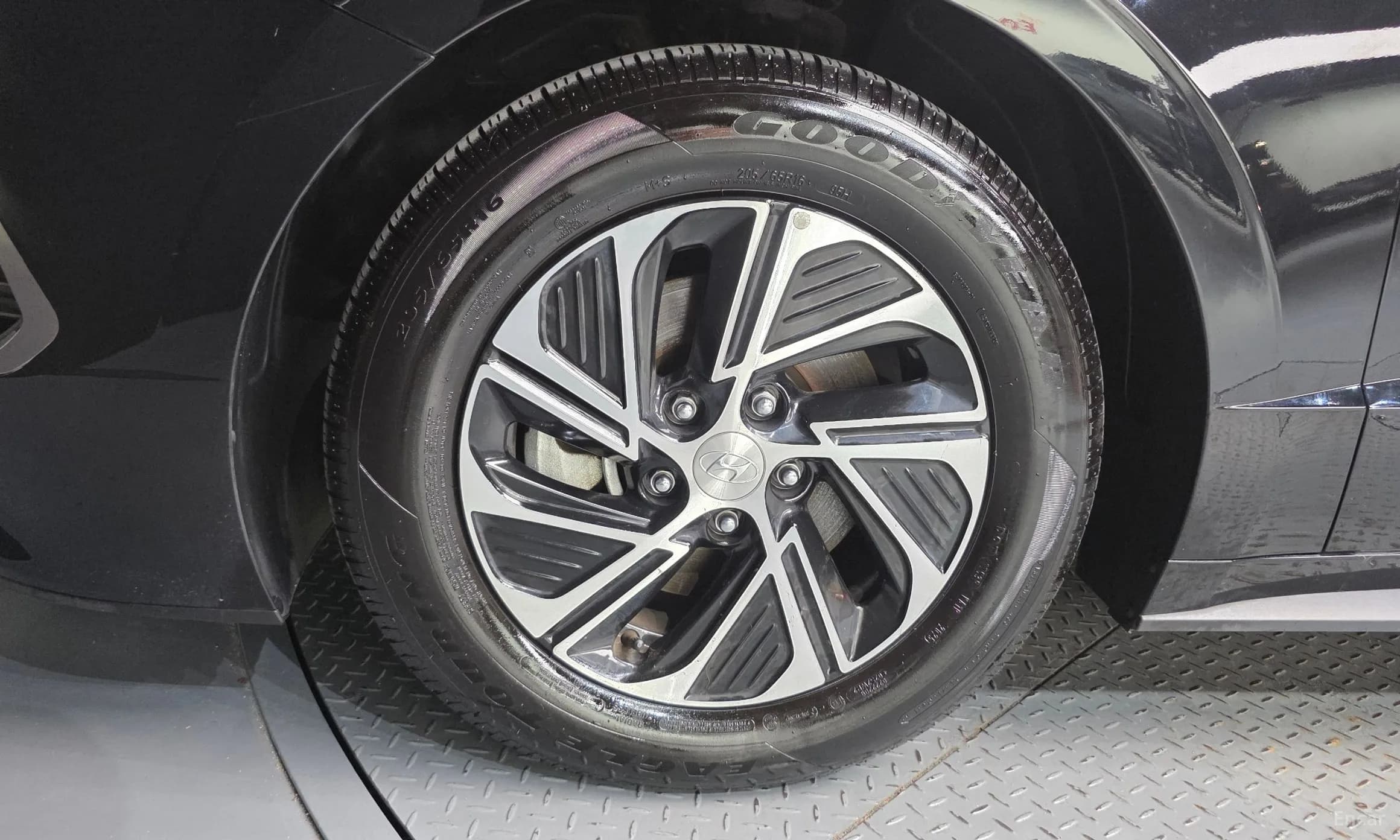 Sonata Hybrid (DN8)