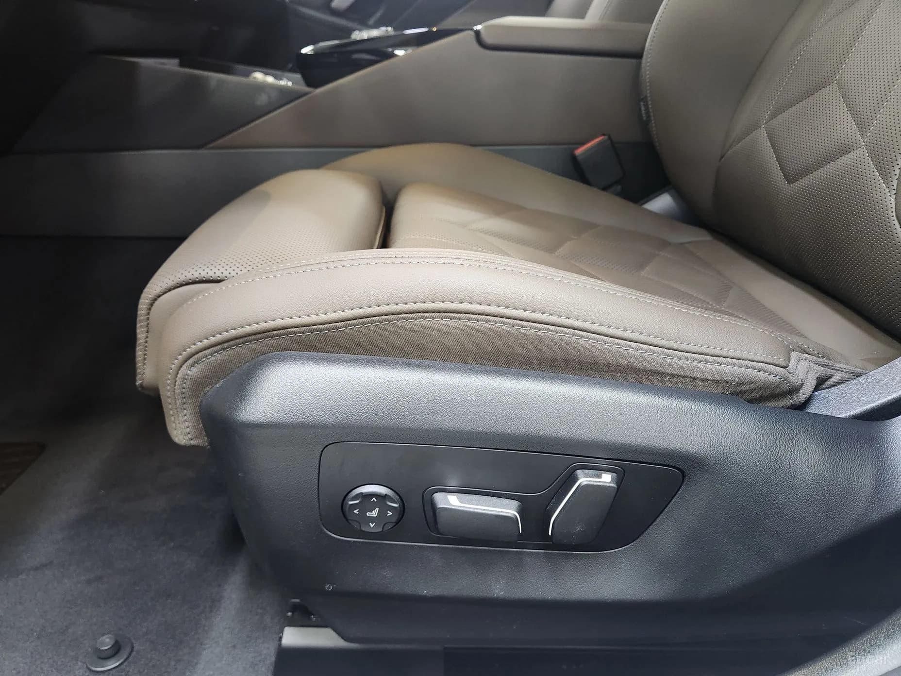 5 Series (G60)