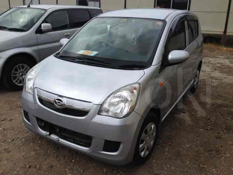 Daihatsu Mira 3