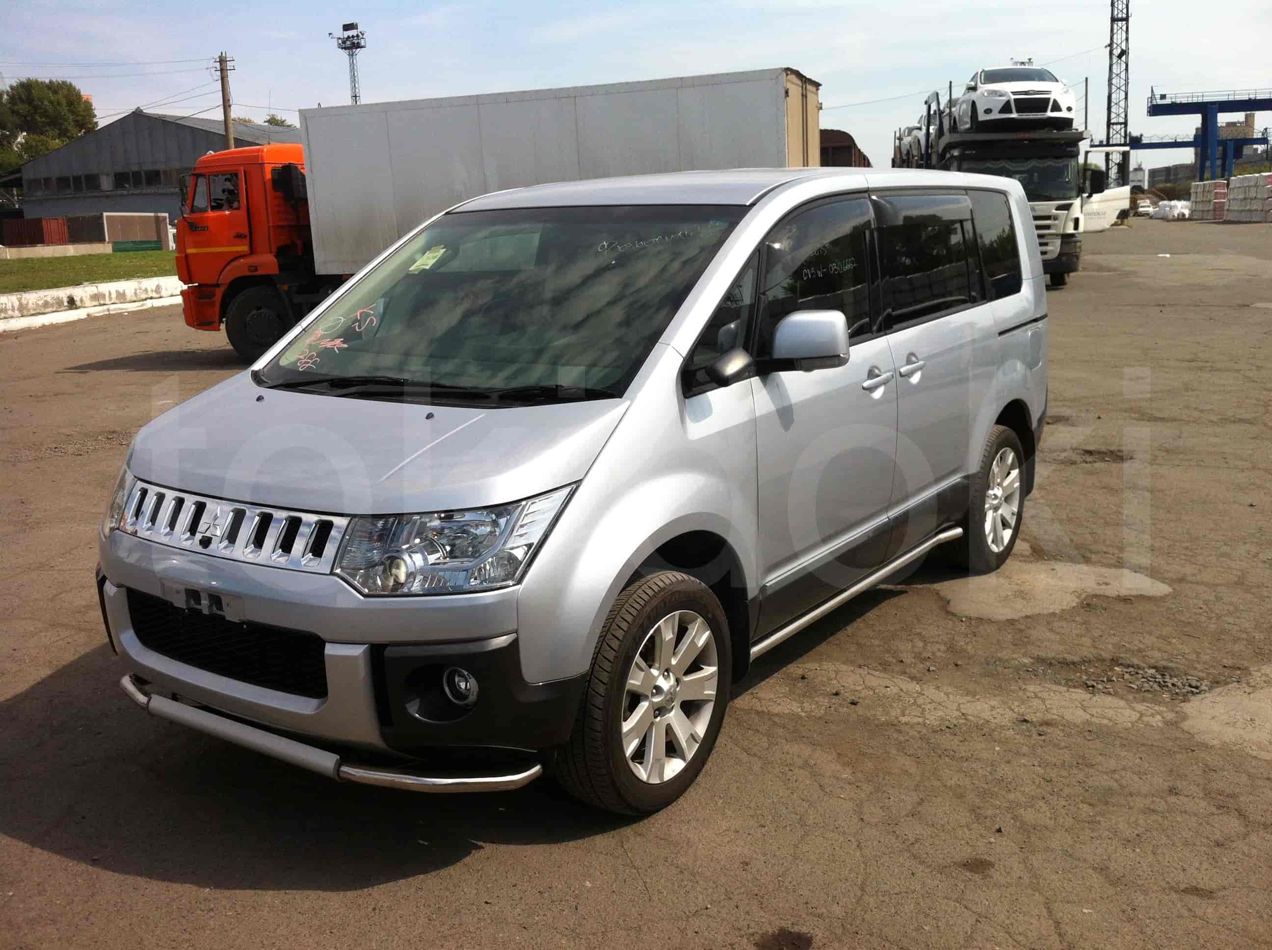 Mitsubishi Delica D:5 1