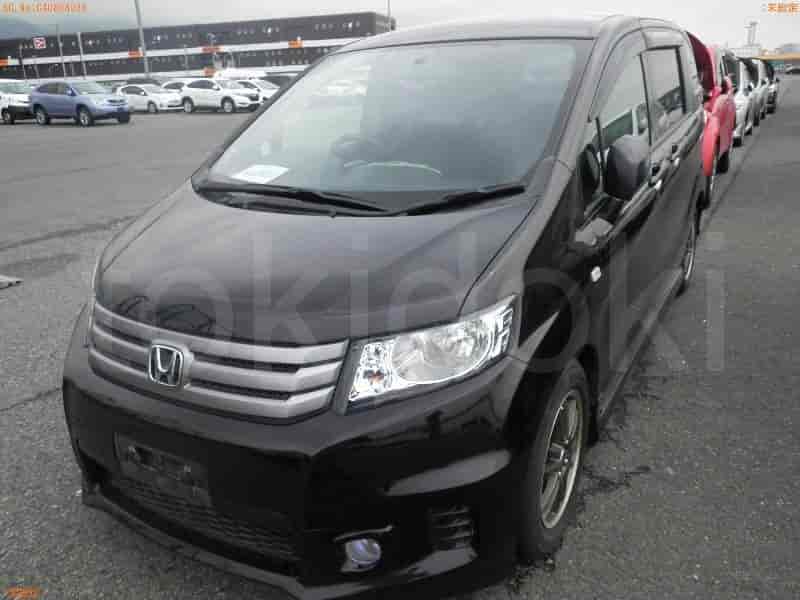 Honda Freed Spike 1