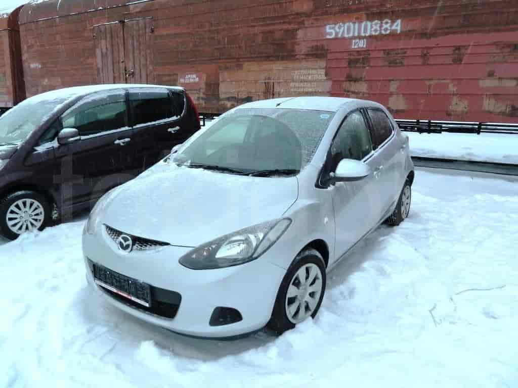 Mazda Demio 3
