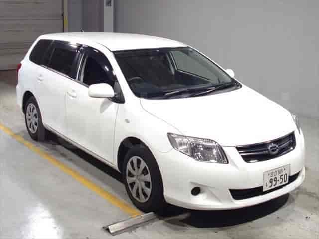 Toyota Corolla Fielder 4