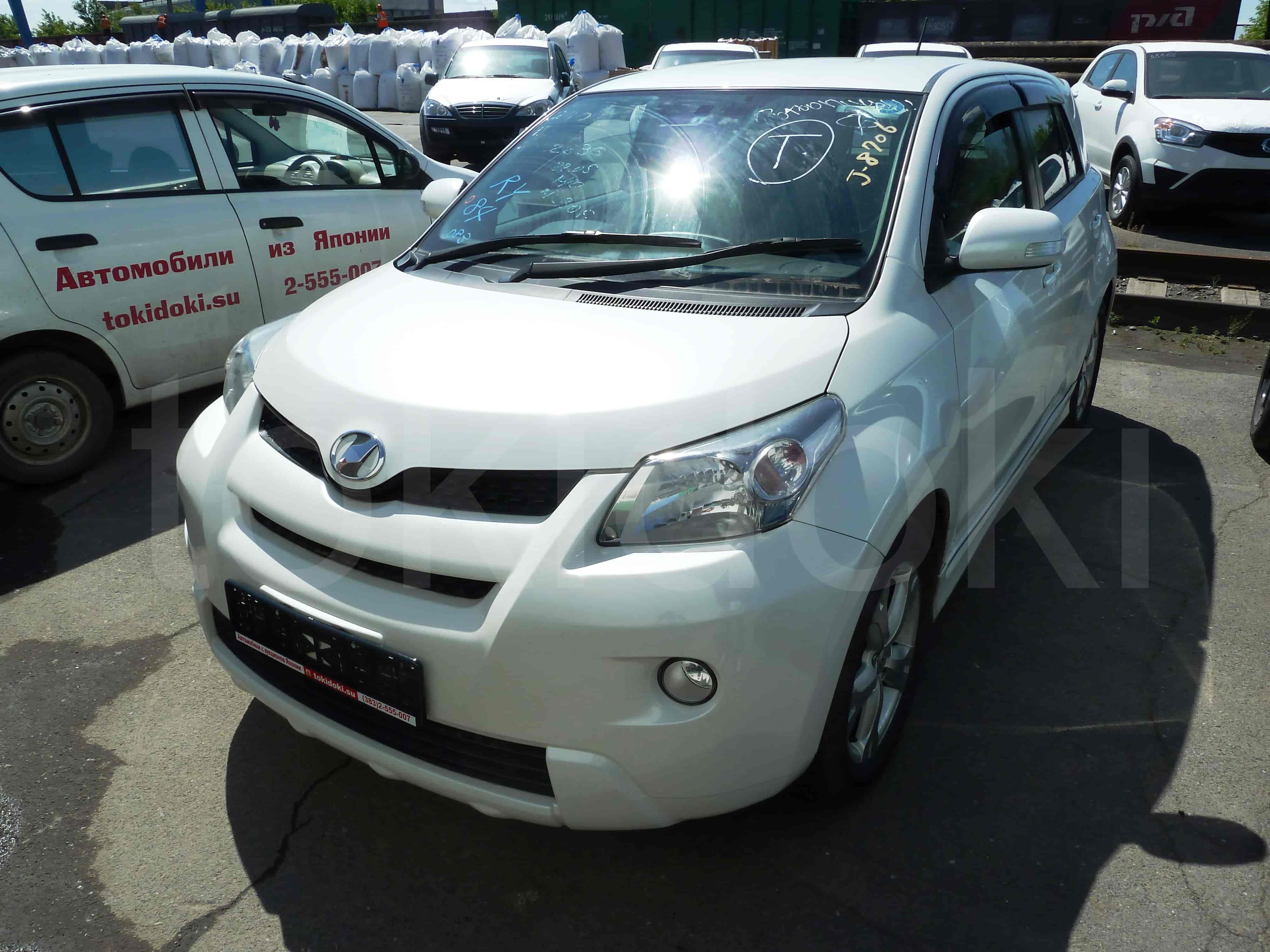 Toyota Ist 3