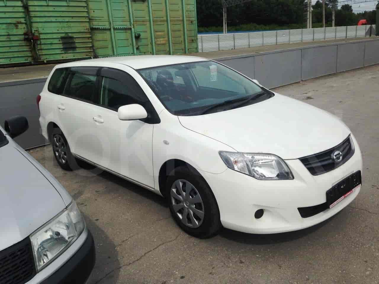 Toyota Corolla Fielder 5