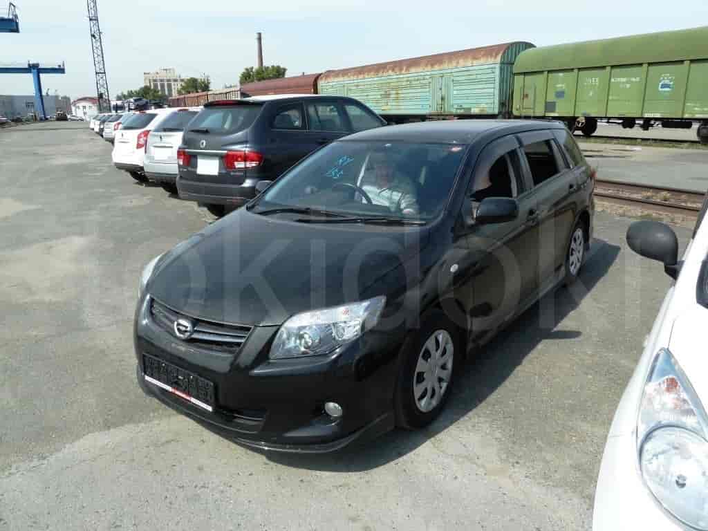 Toyota Corolla Fielder 6