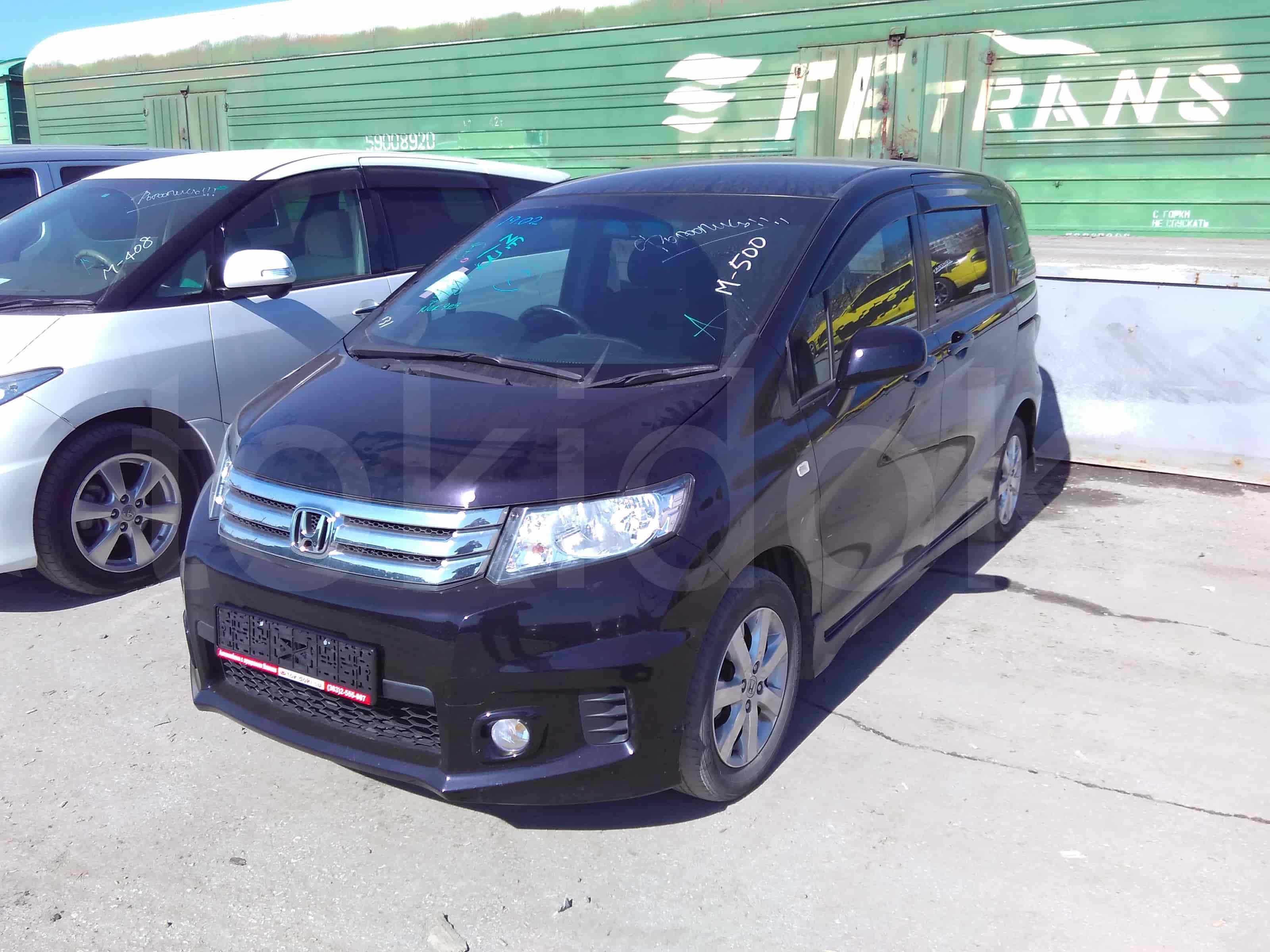 Honda Freed Spike 6