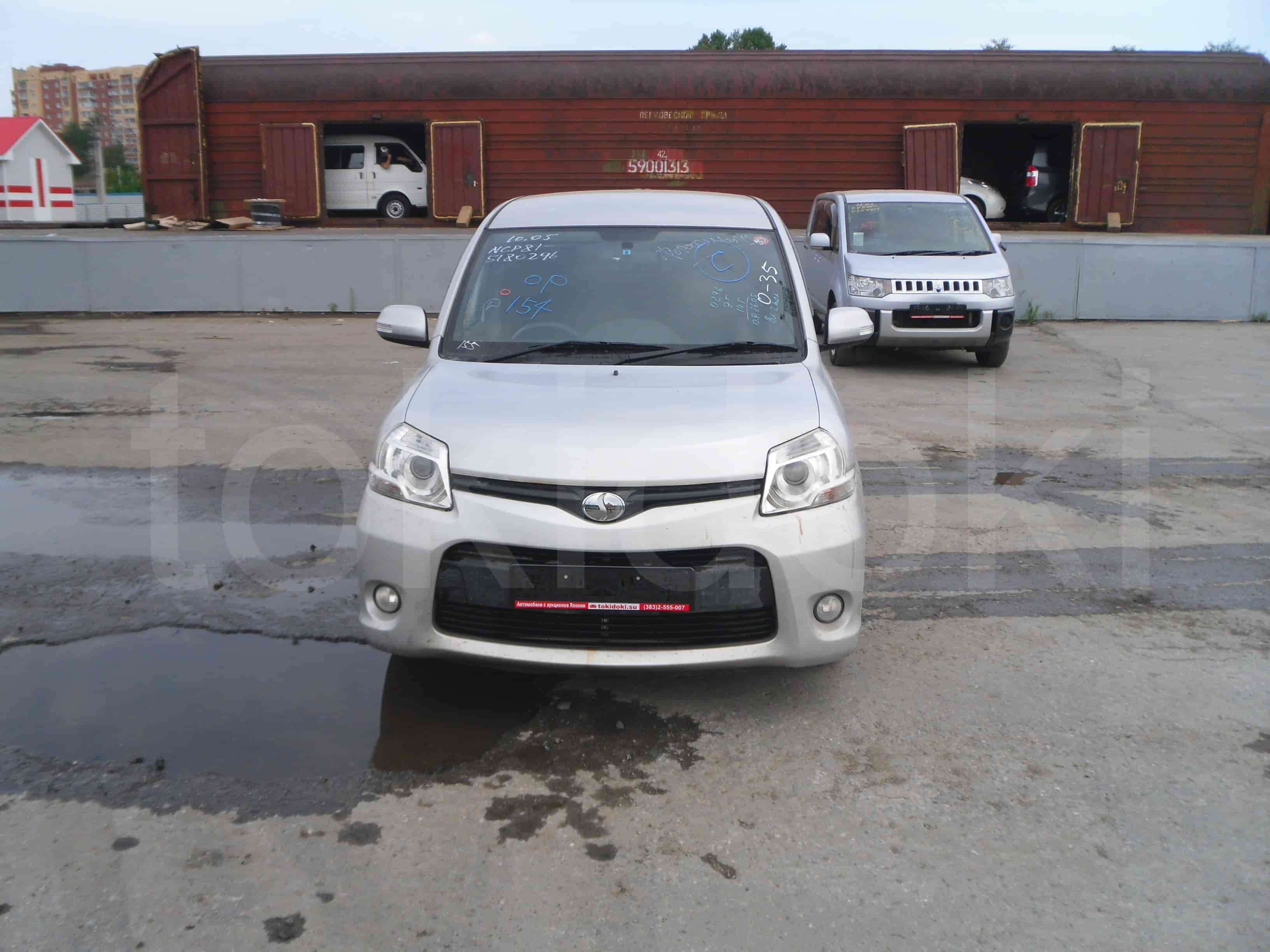 Toyota Sienta 7