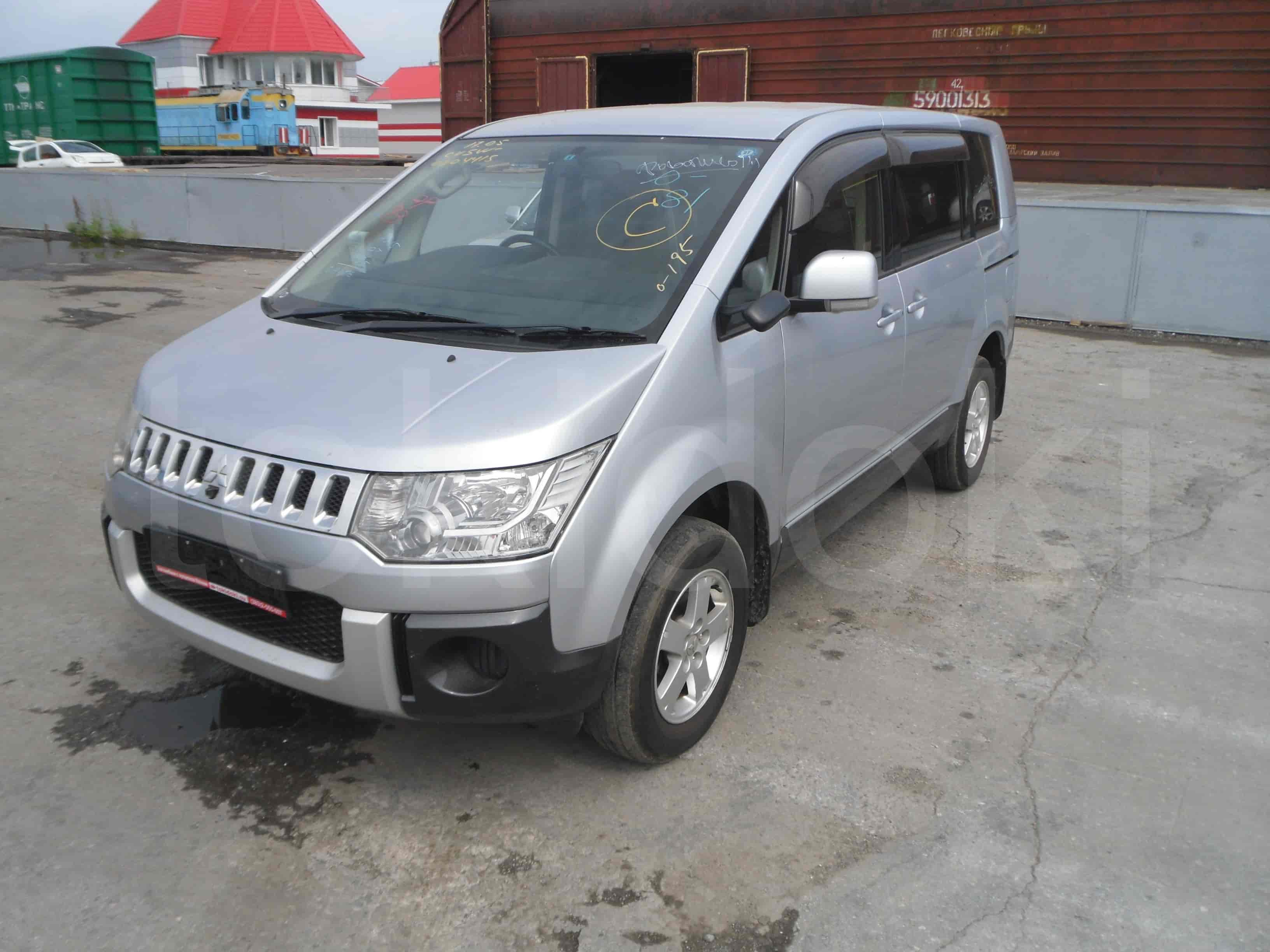 Mitsubishi Delica D:5 6