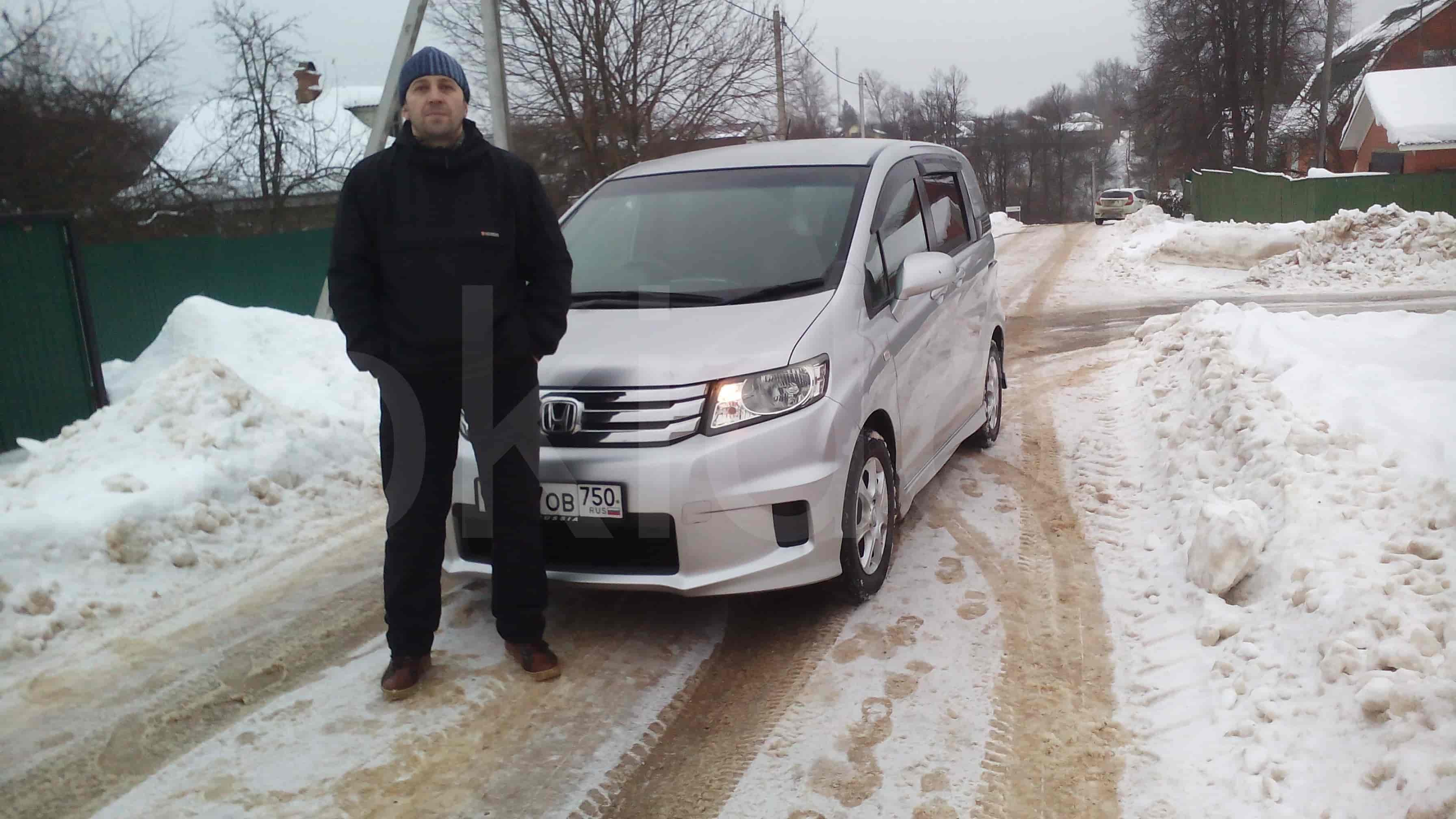 Honda Freed Spike 10