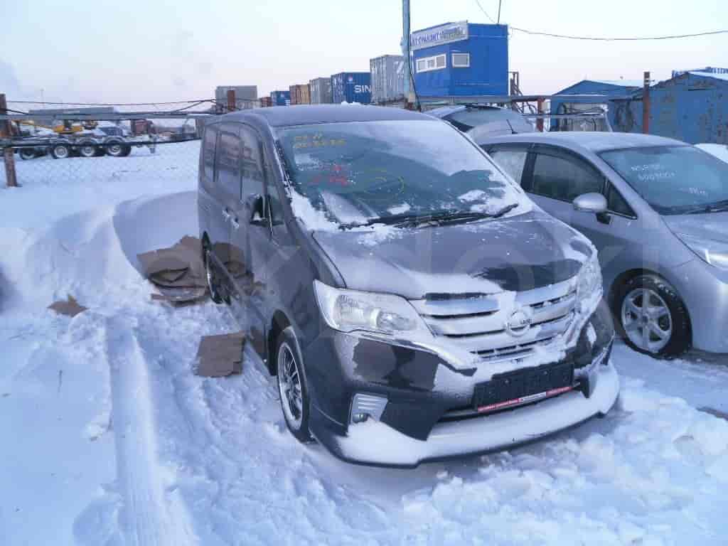 Nissan Serena 10