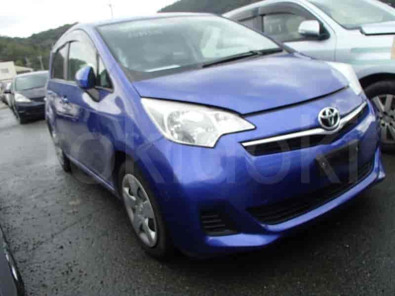 Toyota Ractis 7