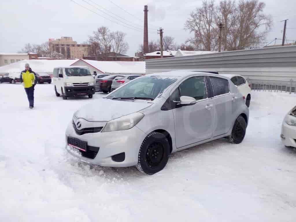 Toyota Vitz 4