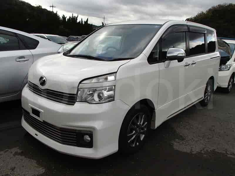 Toyota Voxy 7
