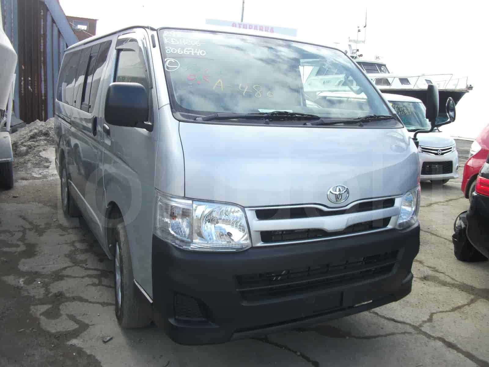 Toyota HiACE 5