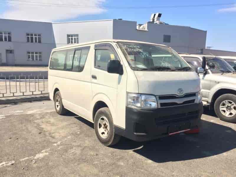 Toyota Hiace 6
