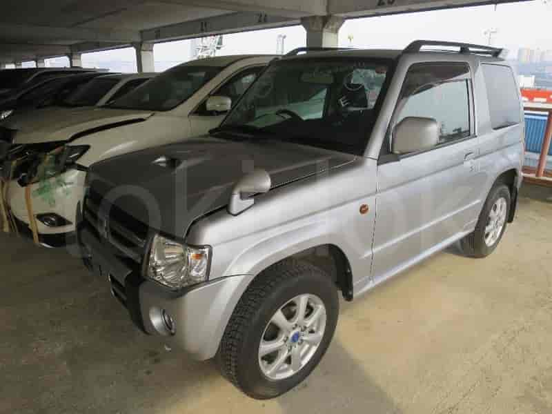 Mitsubishi Pajero Mini 4