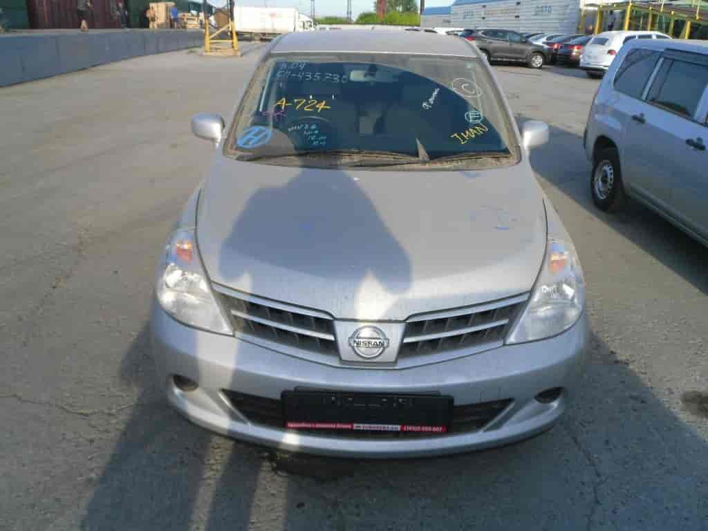 Nissan Tiida 3