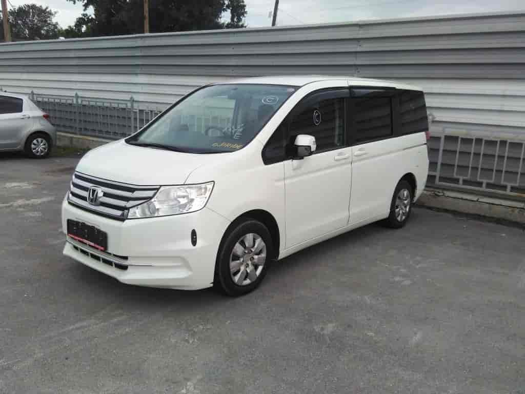 Honda Stepwgn 17