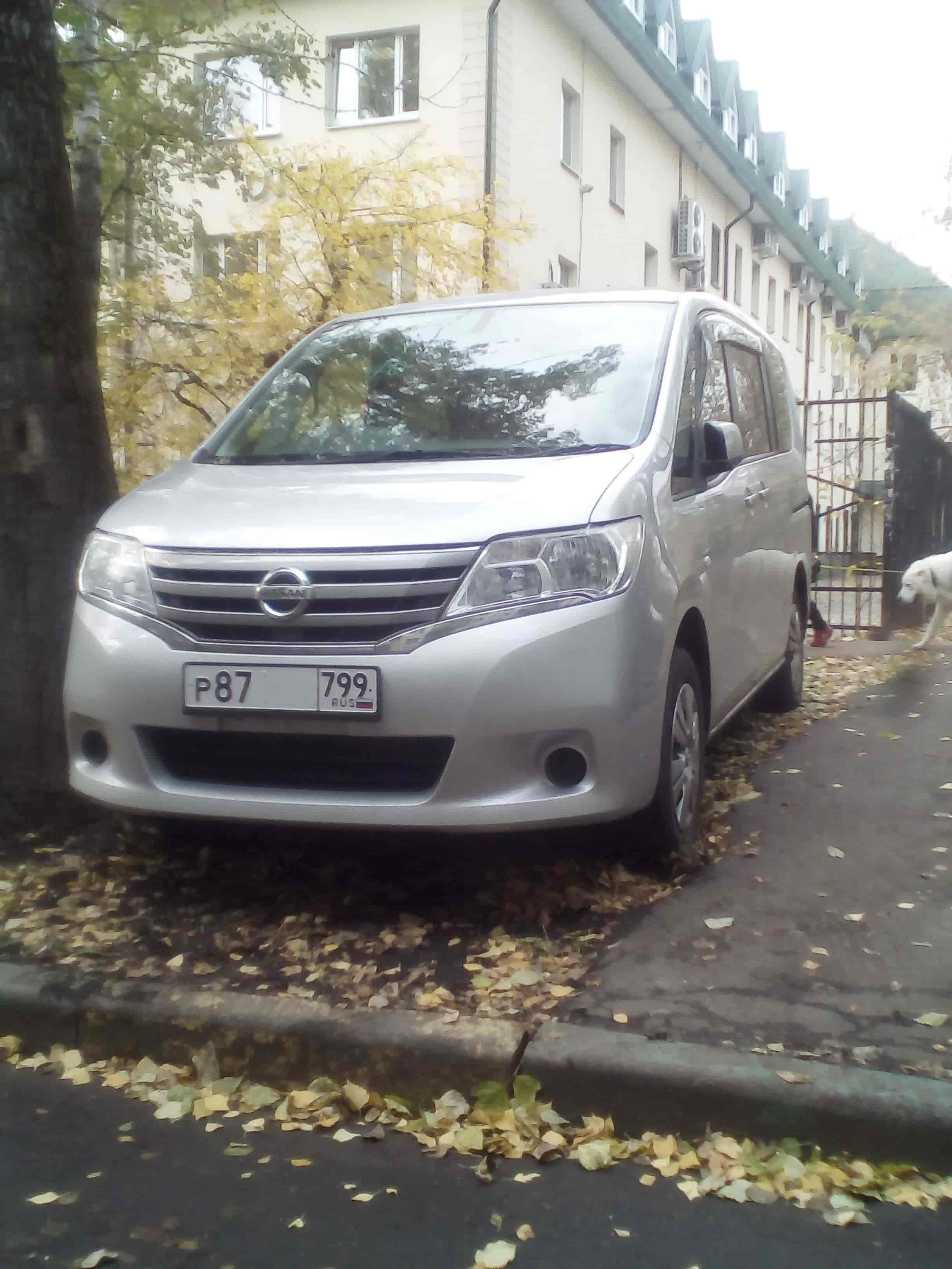 Nissan Serena 23