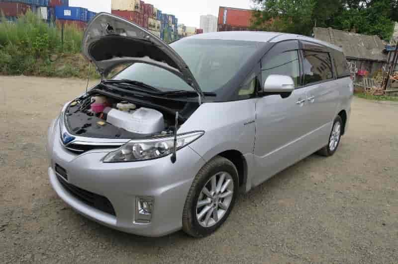 Toyota Estima 8