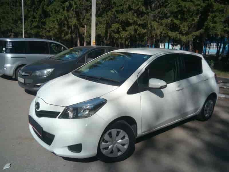 Toyota Vitz 10