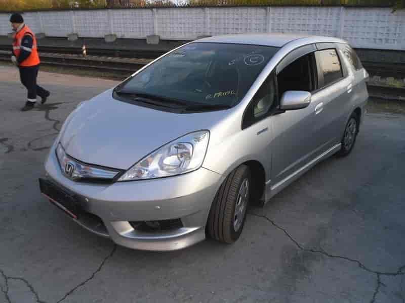 Honda Fit Shuttle 6