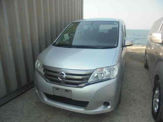 Nissan Serena 25