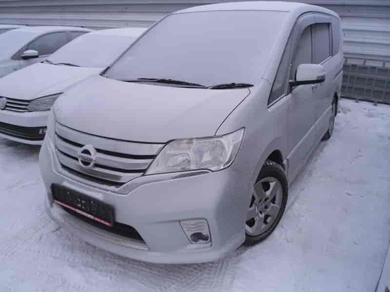 Nissan Serena 24