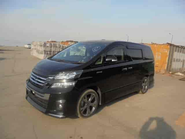 Toyota Vellfire 3