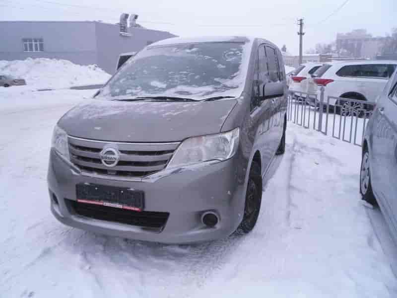 Nissan Serena 26
