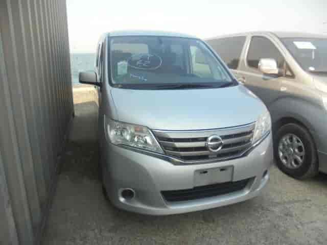 Nissan Serena 27