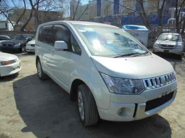 Mitsubishi Delica D:5 18