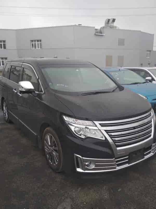 Nissan Elgrand 2