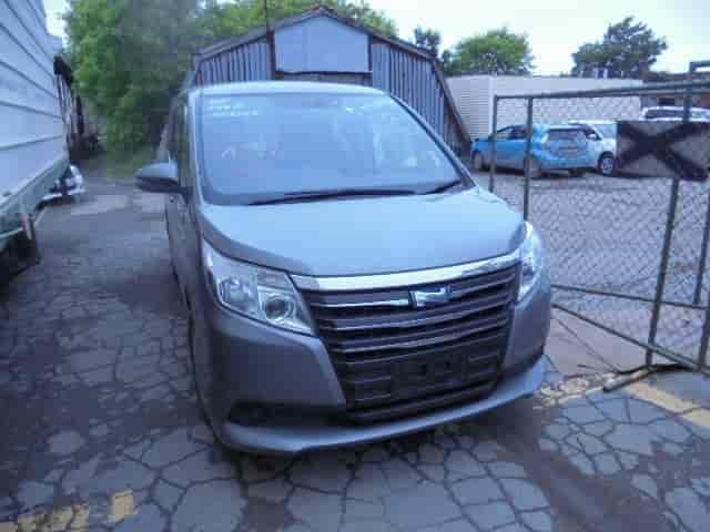 Toyota Noah 11