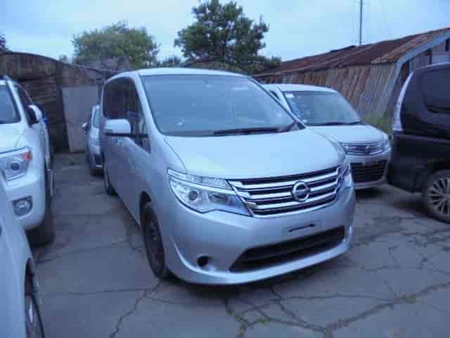 Nissan Serena 29