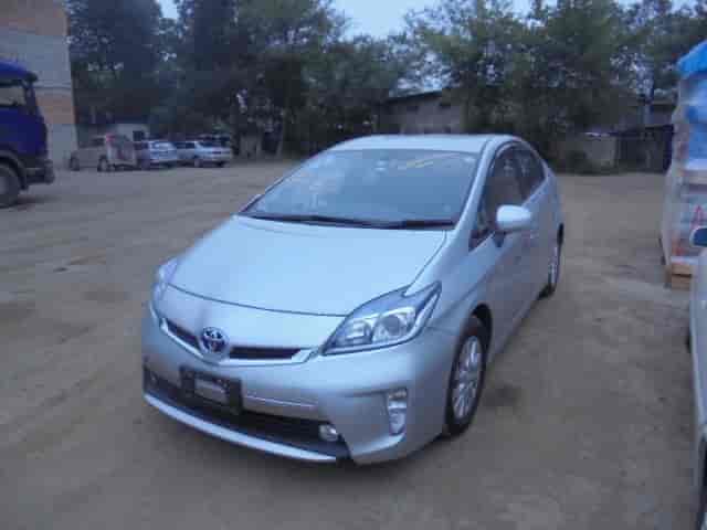 Toyota Prius PHV