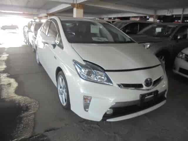 Toyota Prius PHV